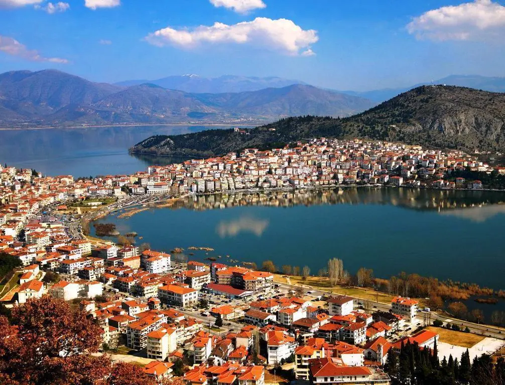 Кастория и Едеса с Остров Свети Ахил и Корча