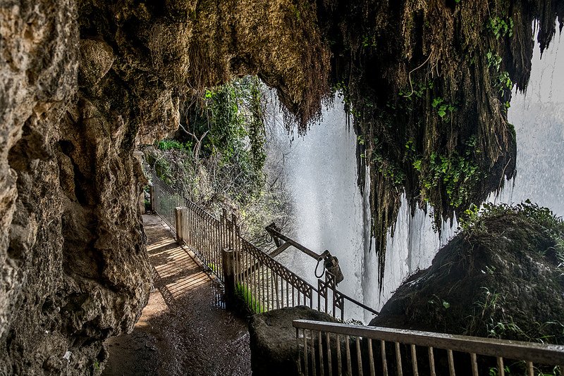 Кастория и Едеса с Остров Свети Ахил и Корча
